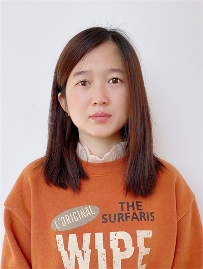 胡英.jpg