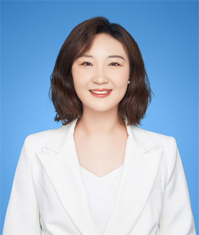 陈晨.jpg